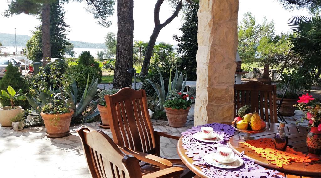 Apartments Little Castle Водице Екстериор снимка