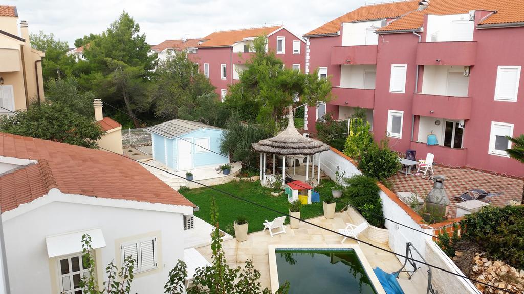 Apartments Little Castle Водице Екстериор снимка