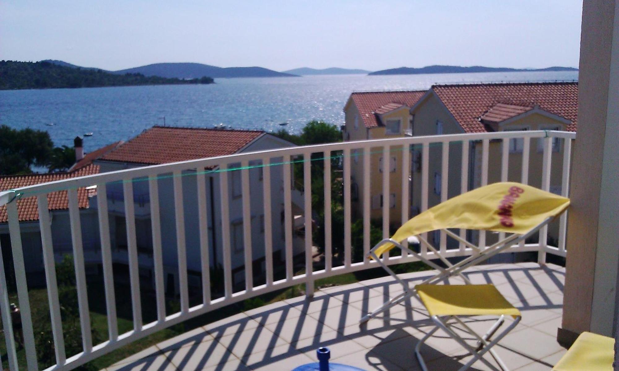 Apartments Little Castle Водице Екстериор снимка